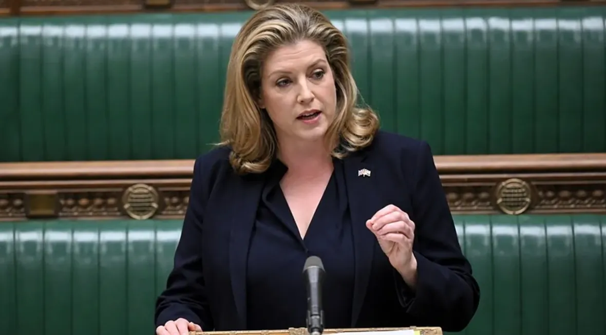 Starmer pledges £15bn NHS overhaul as waiting lists surge