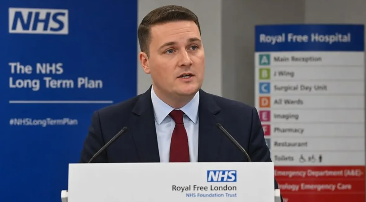 Starmer Faces Fresh NHS Pressure as Wait Times Surge
